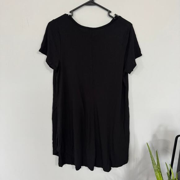 Blossom by P. Crisscross Neckline Tunic Top Size Large Rayon & Spandex Blend - Picture 5 of 5